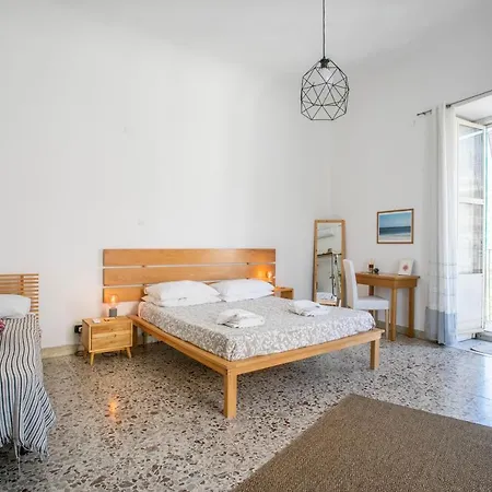 Δωμάτια σε οικογενειακή κατοικία Casa Maravi