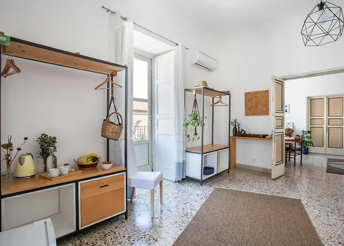 Casa Maravi * Katanya